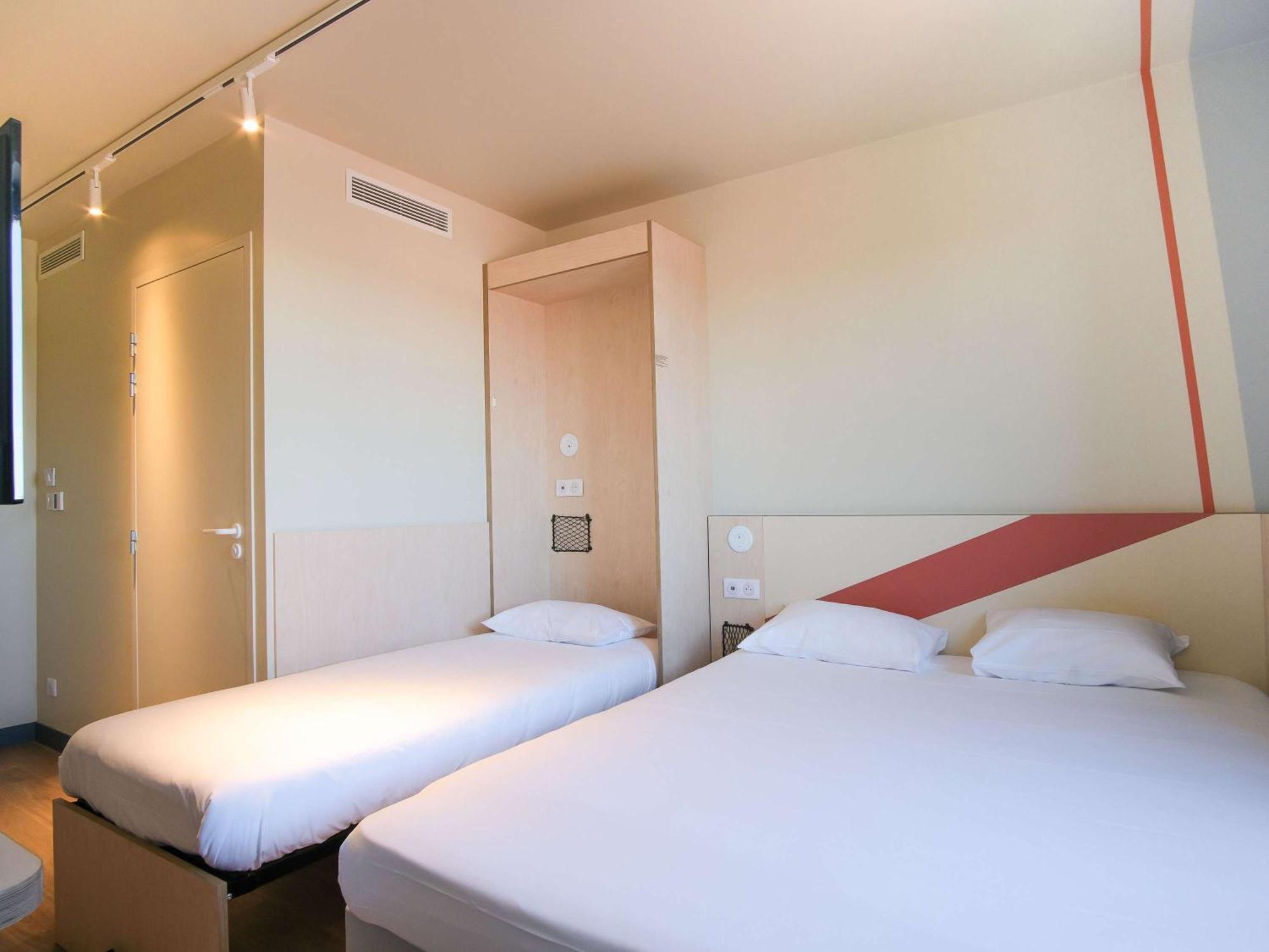 Ibis Budget Toulouse Labege Exterior photo